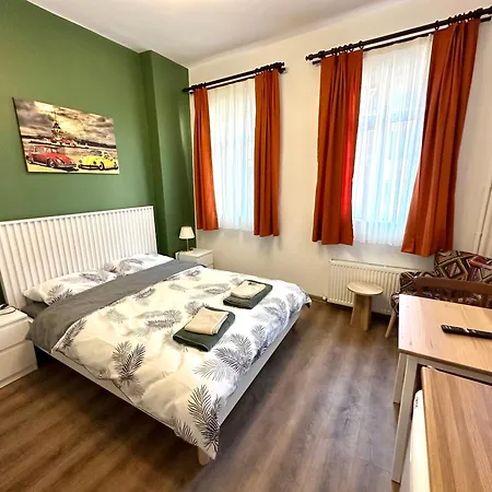 Yellowhouse 2 Lägenhetshotell 4*