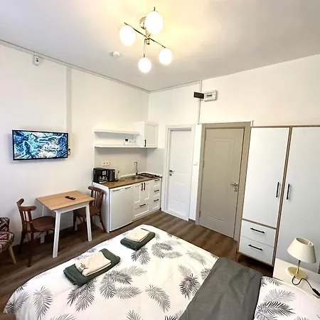 Apart-hotel Yellowhouse 2